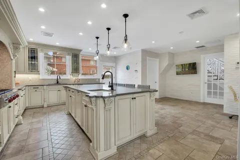 $4,398,000 | 102 Shore Road | Douglaston