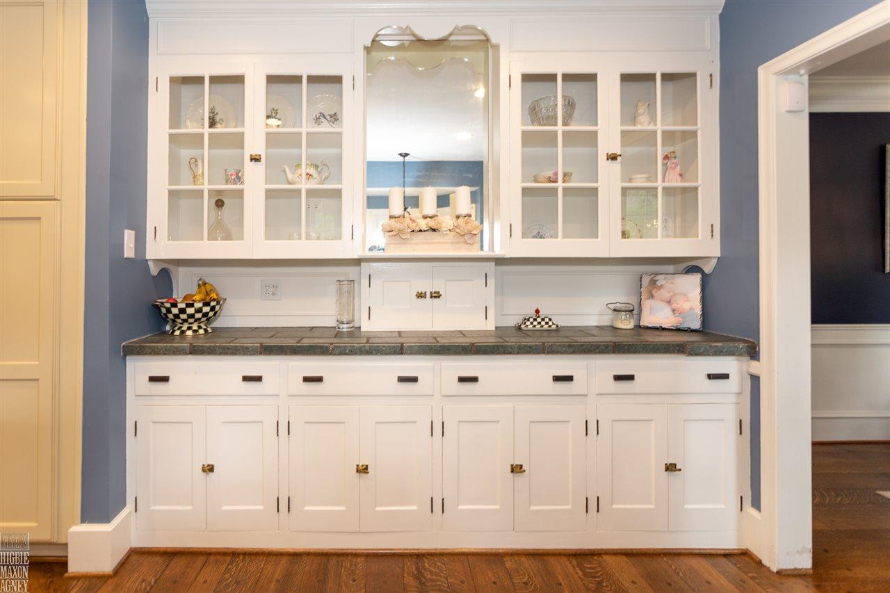 1043 Harvard Road Grosse Pointe, MI 48230 - Photo 9 of 33 31351581-8.JPG