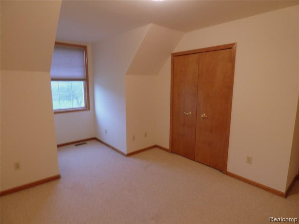 8080 Rachael Court Pinckney, MI 48169 - Photo 19 of 26 20 BEDROOM 5.JPG