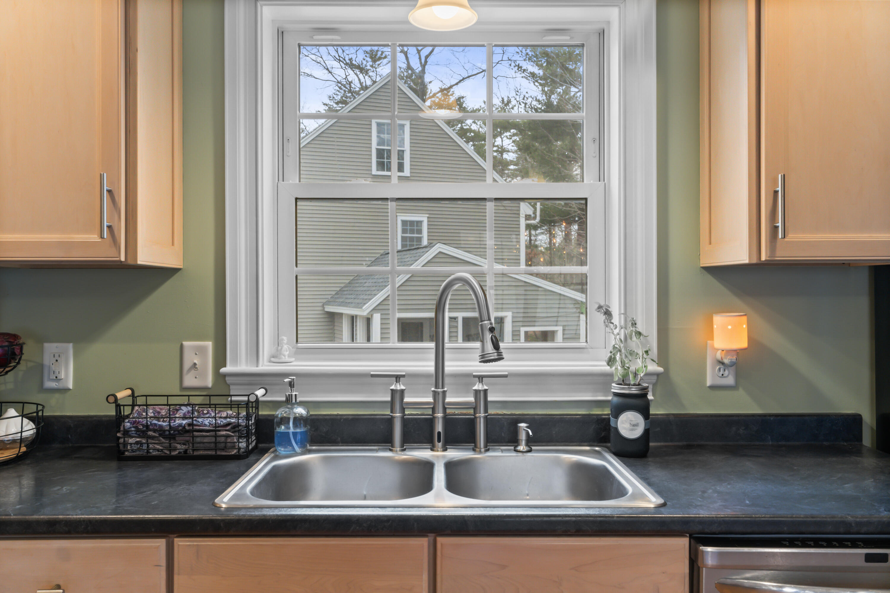 9 Parker Ridge Road Biddeford, ME 04005 - Photo 8 of 61 9 Parker Ridge Rd_131