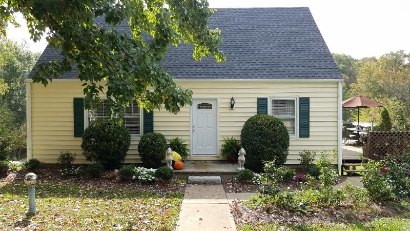 1035 Fishburn Mountain Road Rocky Mount, VA 24151 - Photo 9 of 47 Pretty Landscaping!
