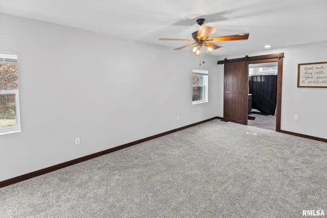 $345,000 | 7984 Wilson Road, Kinmundy, IL 62854