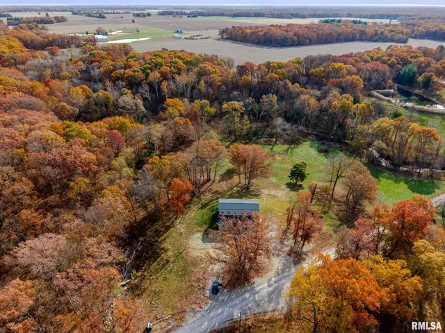 $345,000 | 7984 Wilson Road, Kinmundy, IL 62854