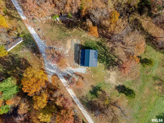 $345,000 | 7984 Wilson Road, Kinmundy, IL 62854