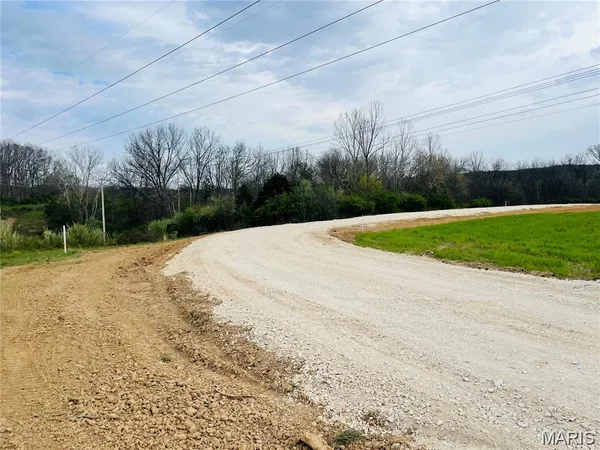 $85,000 | 225 Red Mare Road, Winfield, MO 63389