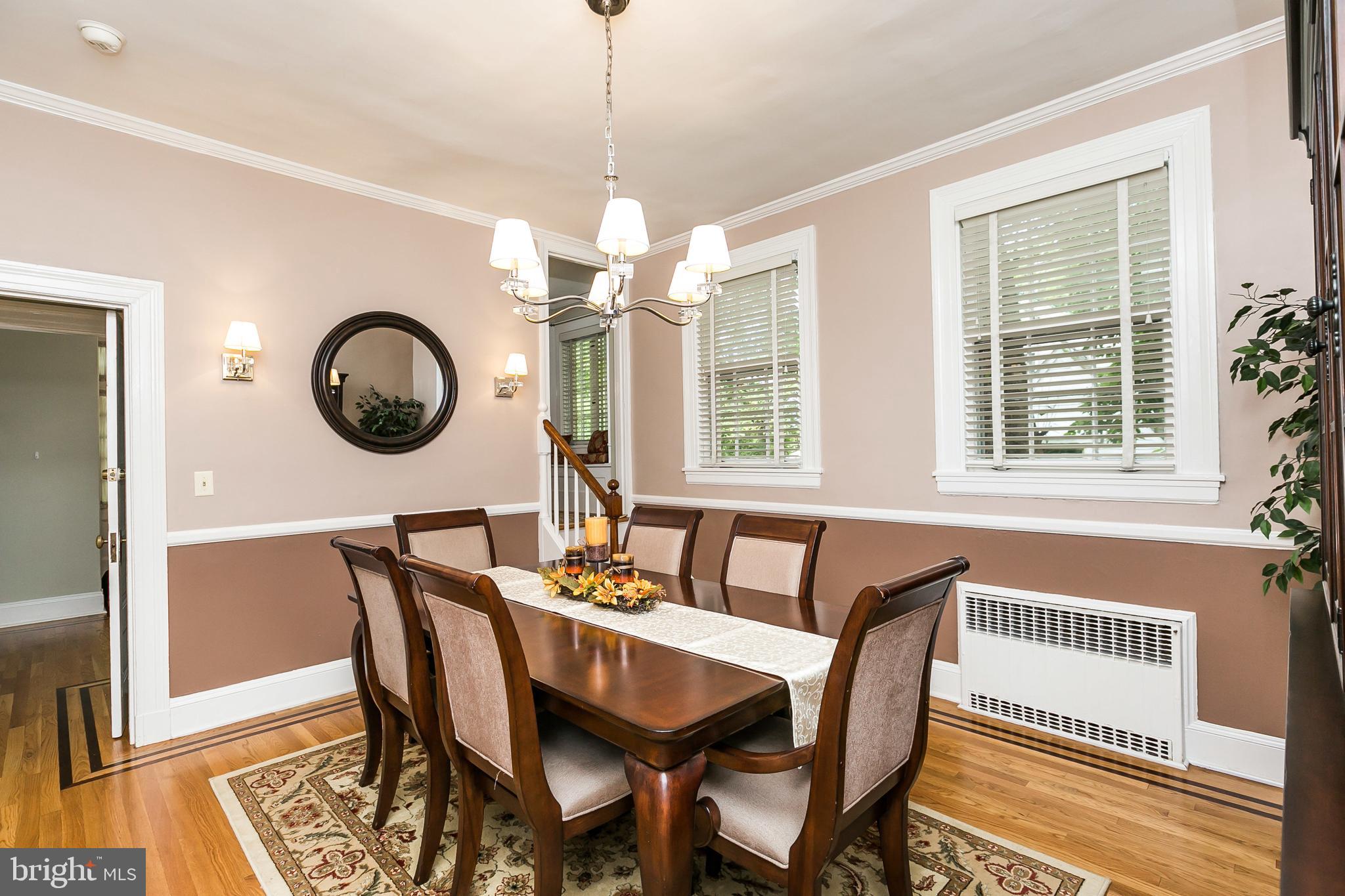 5407 Falls Rd Terrace Baltimore, MD 21210 - Photo 20 of 65 Separate dining room with chair railing.