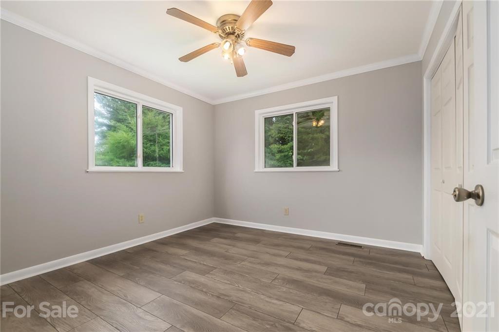 452 Walker Road Columbus, NC 28722 - Photo 17 of 27 Gallery Image 17