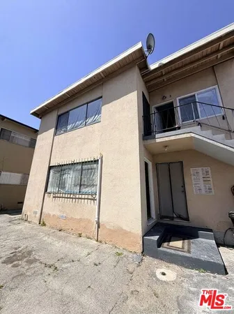 $2,500 | 1833 South St Andrews Place, Unit 2, Los Angeles, CA 90019