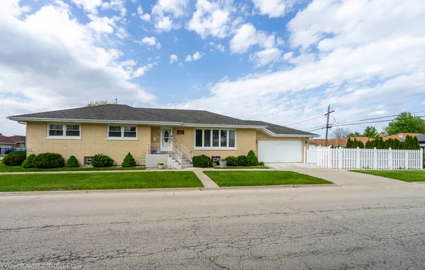 $610,000 | 4501 North Overhill Avenue, Norridge, IL 60706