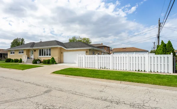 $610,000 | 4501 North Overhill Avenue, Norridge, IL 60706