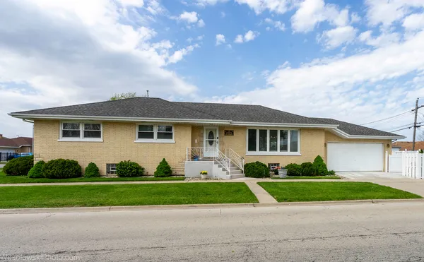 $610,000 | 4501 North Overhill Avenue, Norridge, IL 60706