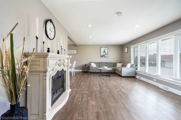 $610,000 | 4501 North Overhill Avenue, Norridge, IL 60706