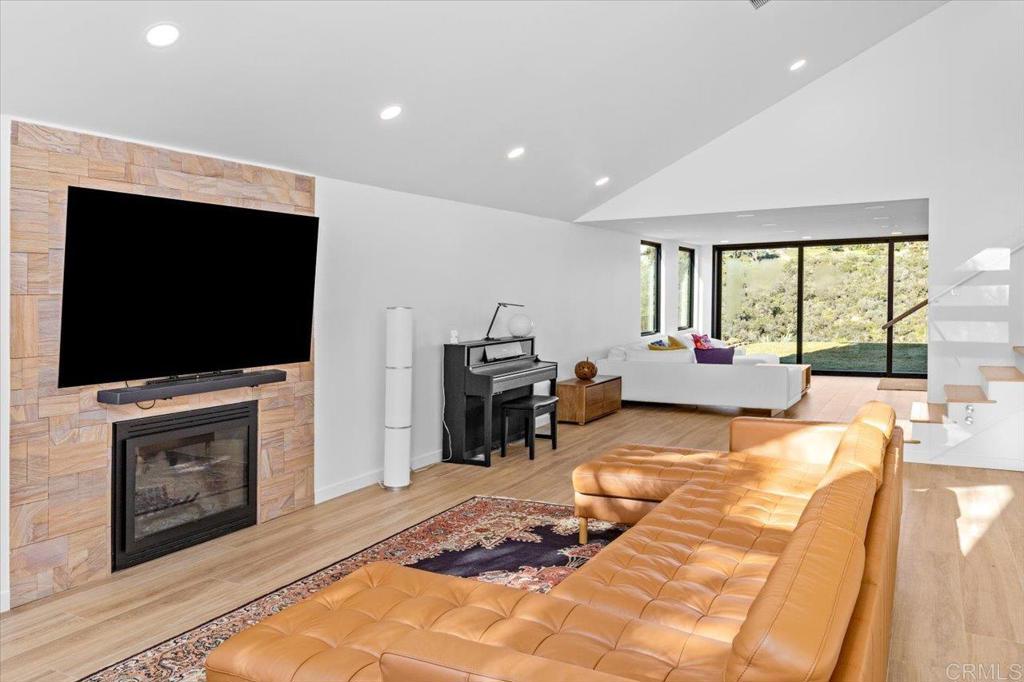 1560 Hawk View Drive Encinitas, CA 92024 - Photo 10 of 56