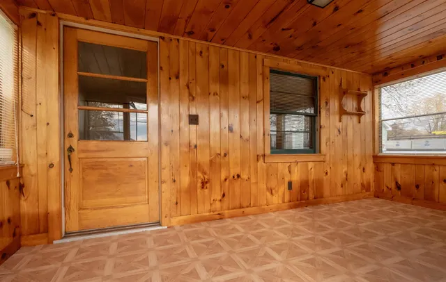 $279,000 | 142 Brattleboro Road, Hinsdale, NH 03451