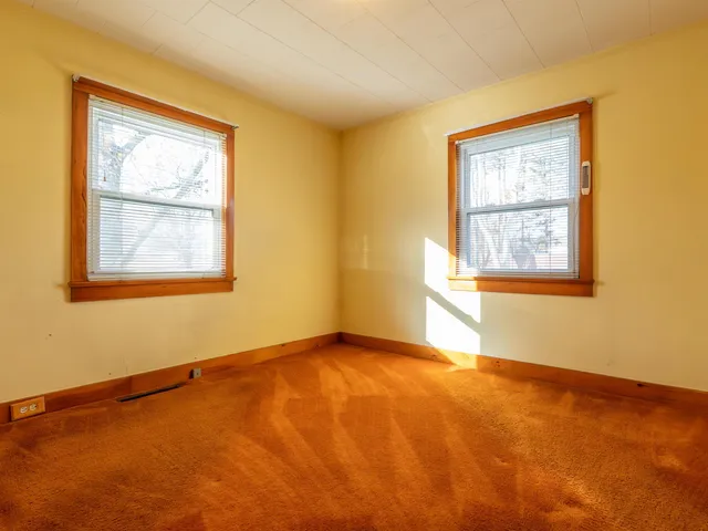$279,000 | 142 Brattleboro Road, Hinsdale, NH 03451