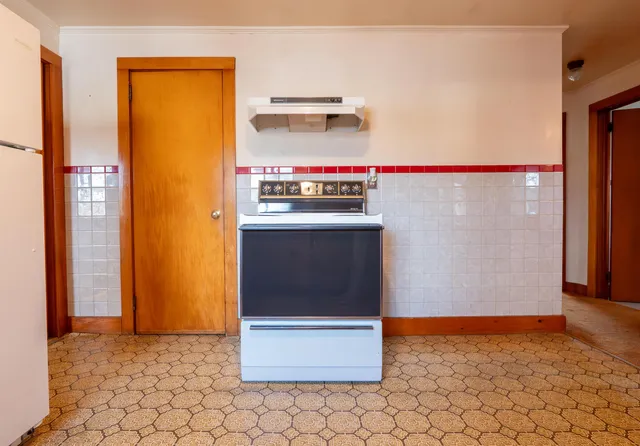 $279,000 | 142 Brattleboro Road, Hinsdale, NH 03451