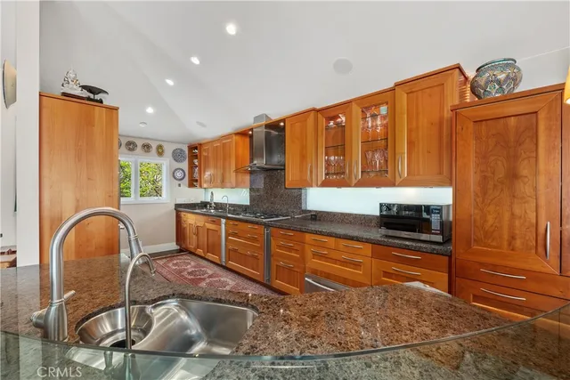 $5,895,000 | 535 High Drive, Laguna Beach, CA 92651