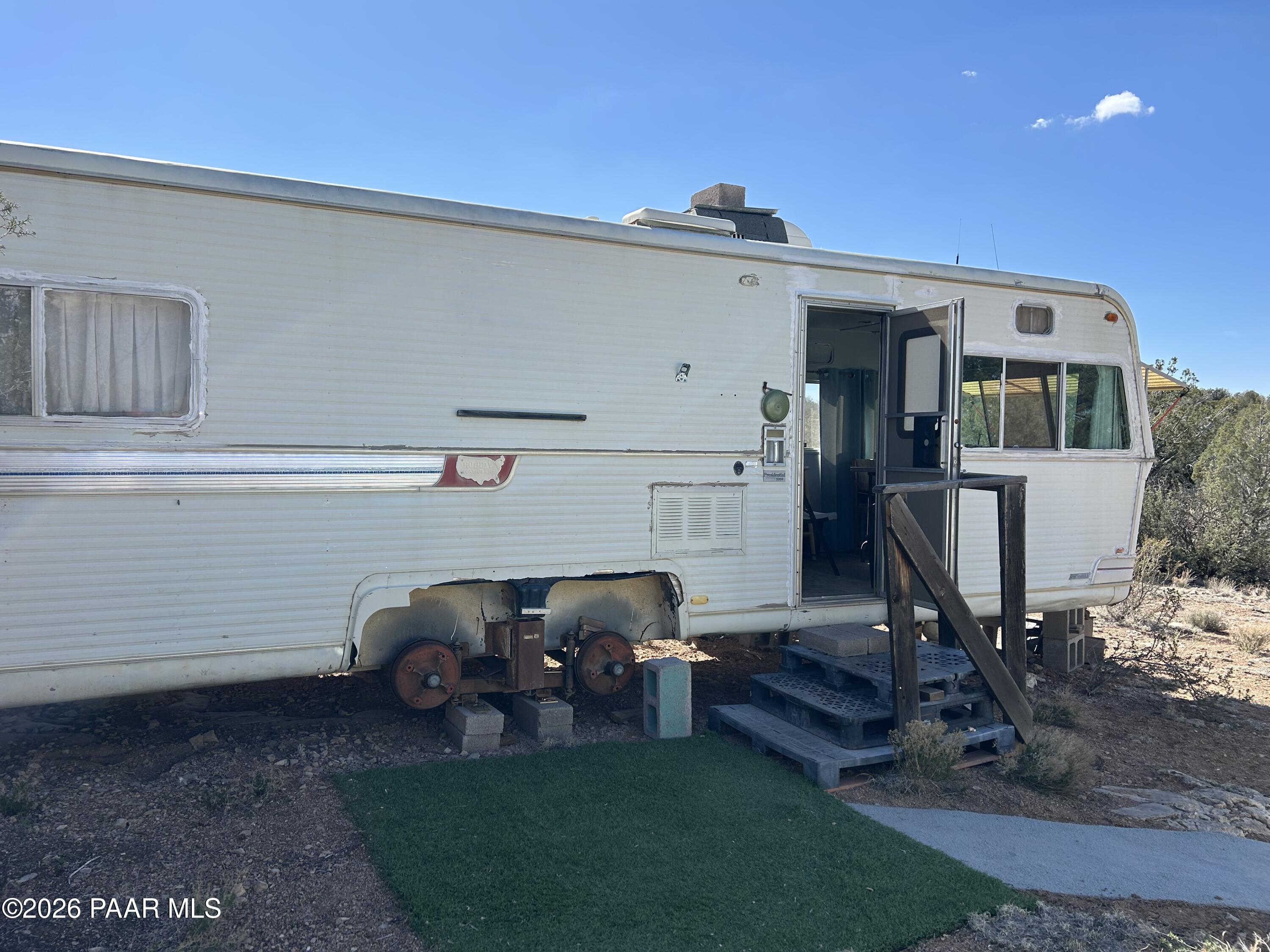 0 North Pumphouse Road Seligman, AZ 86337 - Photo 6 of 25 IMG_5852