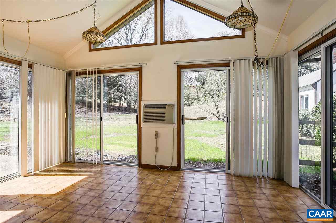 2711 Huntington Road Charlottesville, VA 22901 - Photo 17 of 39 a view of an entryway
