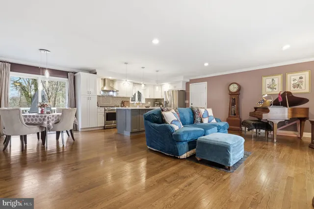a view of a bench in a back yard