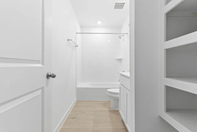 $2,400 | 4311 Windsor Forest, Fulshear, TX 77494