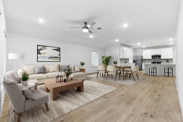 $2,400 | 4311 Windsor Forest, Fulshear, TX 77494