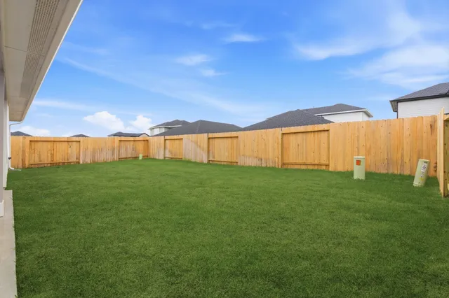 $2,400 | 4311 Windsor Forest, Fulshear, TX 77494