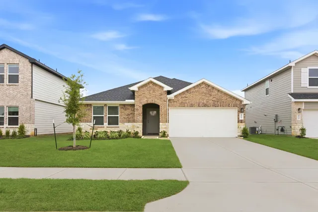 $2,400 | 4311 Windsor Forest, Fulshear, TX 77494