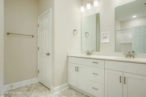 $304,900 | 212 Sandpiper Place, Sneads Ferry, NC 28460