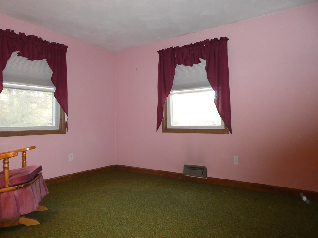 215 Nicholas Road Raynham, MA 02767 - Photo 16 of 19 Gallery Image 16