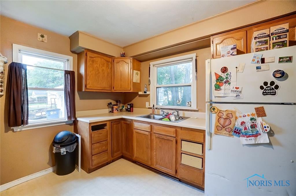 1702 Duncan Road Toledo, OH 43613 - Photo 8 of 14 Gallery Image 8