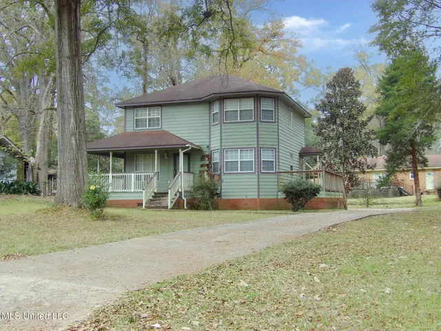 $132,500 | 19 Beverly Drive, Natchez, MS 39120