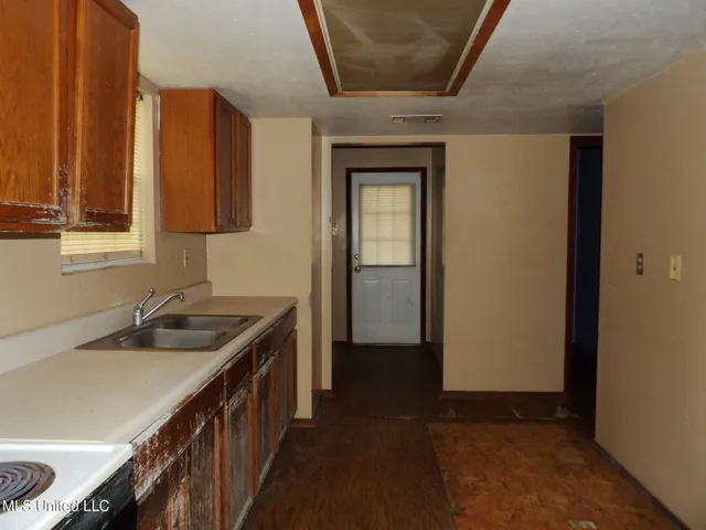 $128,500 | 19 Beverly Drive, Natchez, MS 39120