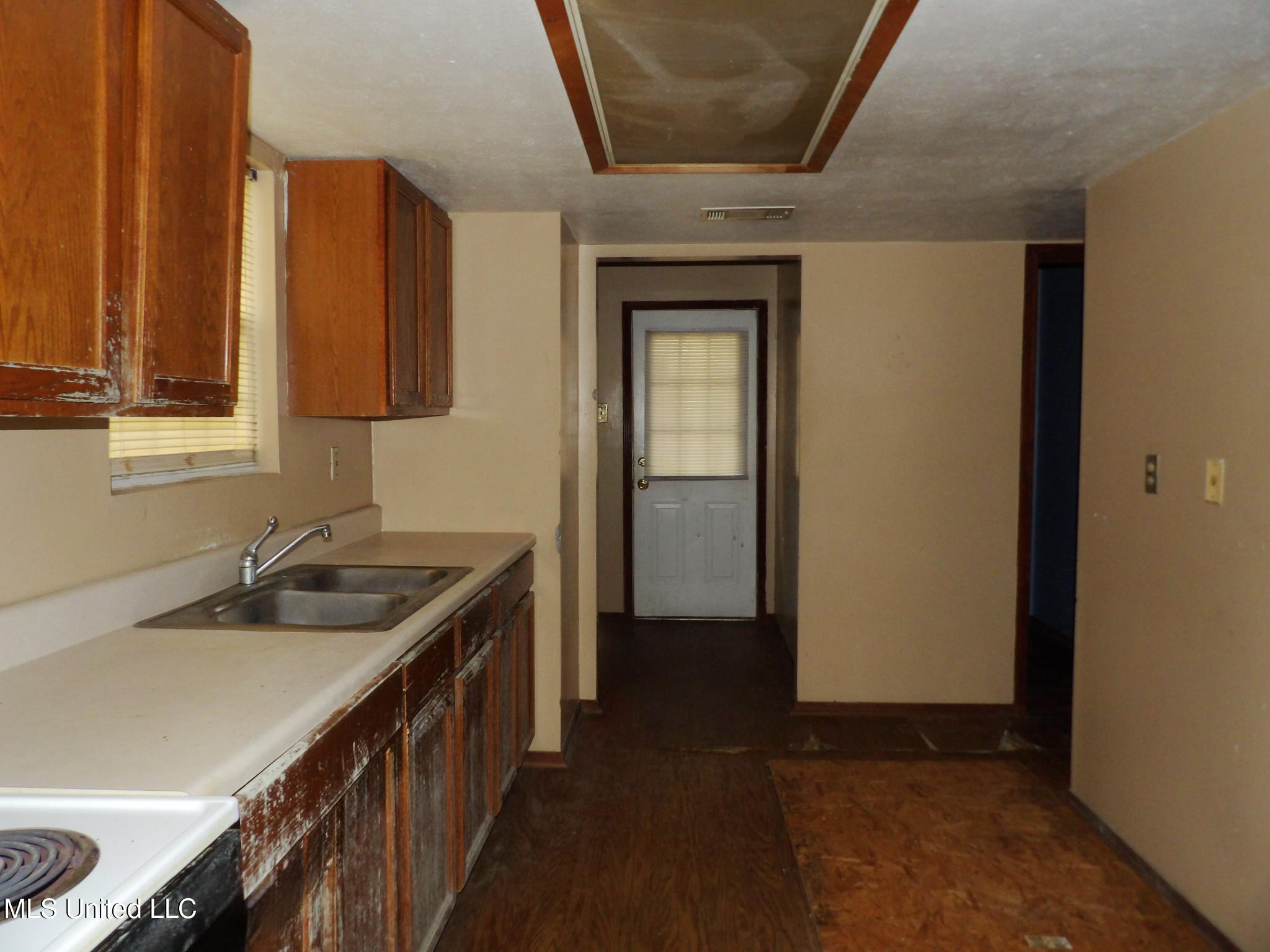 19 Beverly Drive Natchez, MS 39120 - Photo 7 of 14 103_0173