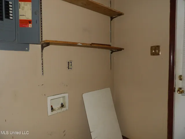 $132,500 | 19 Beverly Drive, Natchez, MS 39120