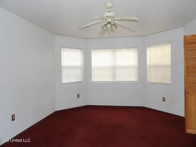 $128,500 | 19 Beverly Drive, Natchez, MS 39120