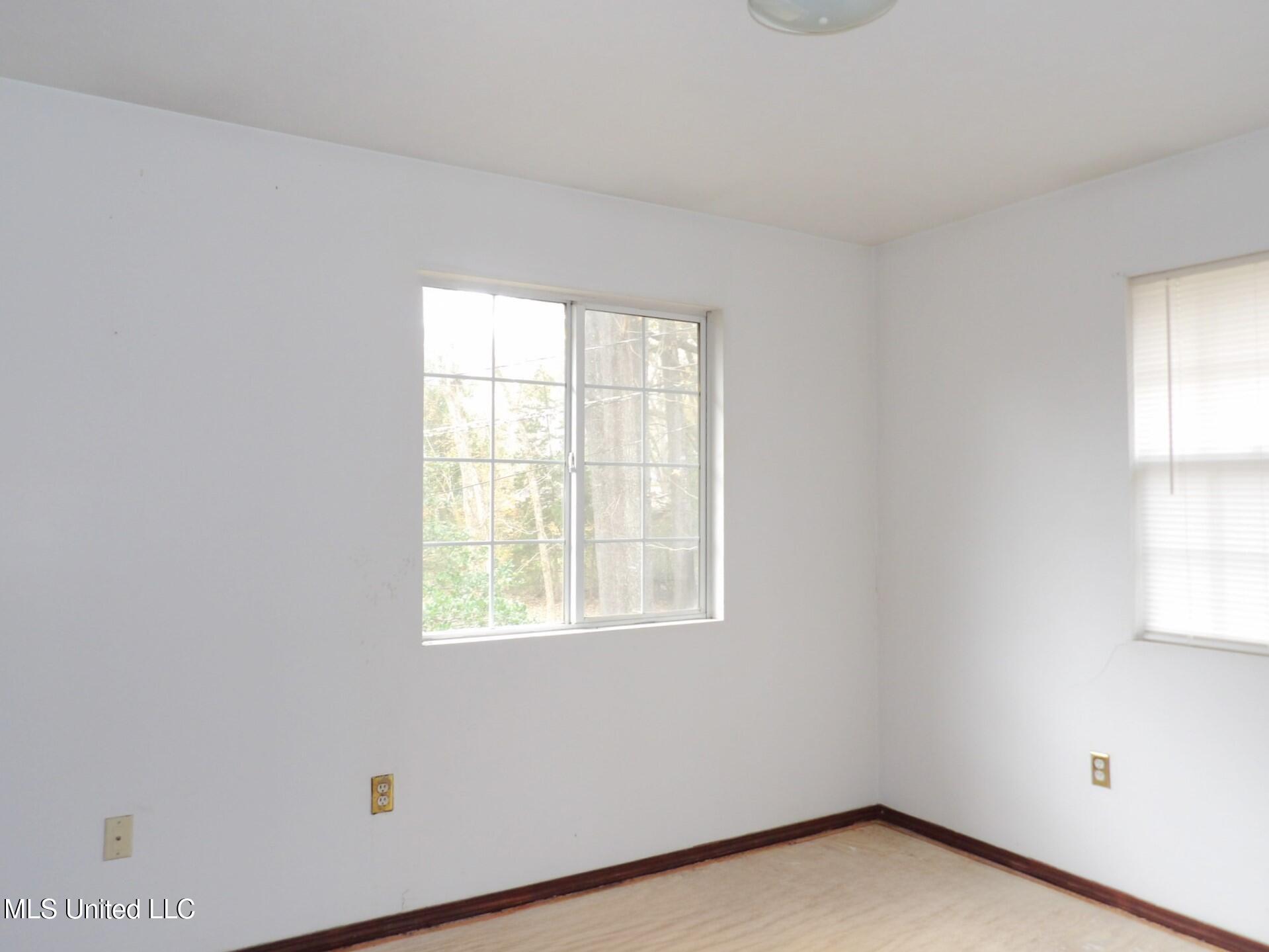 19 Beverly Drive Natchez, MS 39120 - Photo 10 of 14 103_0189