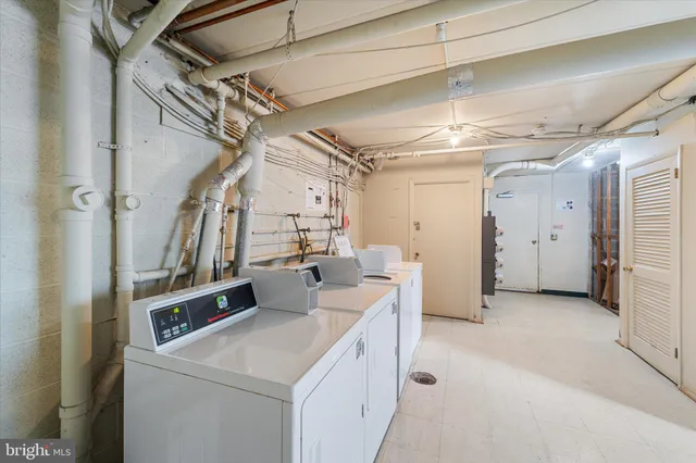 a view of utility room