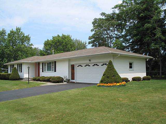 34 Greenhaven Road Irondequoit, NY 14617 - Photo 1 of 1 Exterior Front WELCOME 34 GREENHAVEN RD