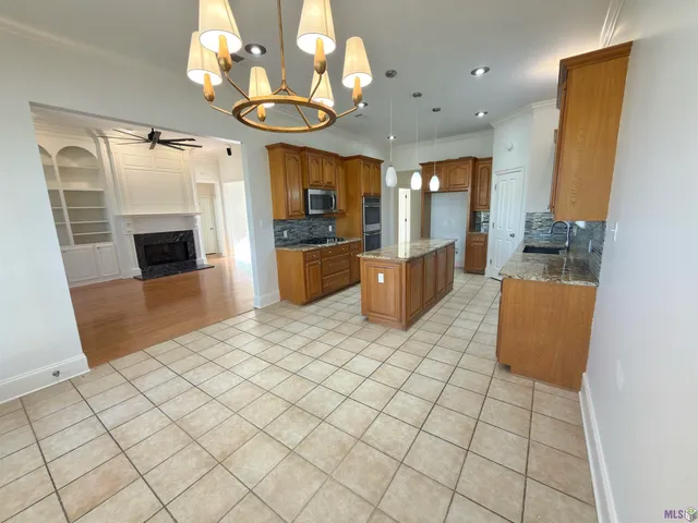 $2,700 | 10721 Hillmont Avenue, Baton Rouge, LA 70810