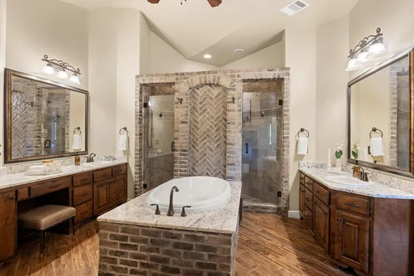 $979,000 | 1106 Iberian Court, Granbury, TX 76048