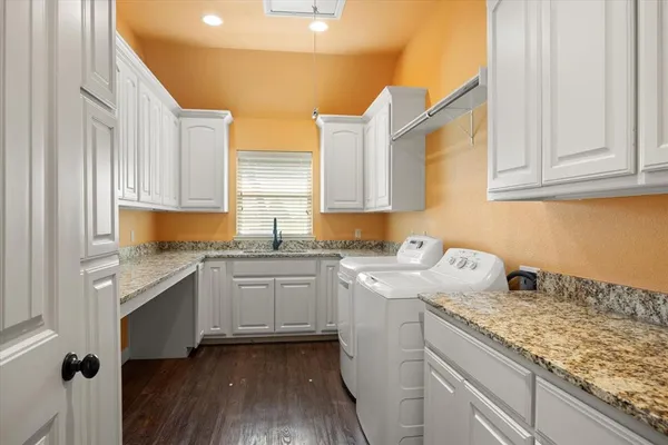 $979,000 | 1106 Iberian Court, Granbury, TX 76048