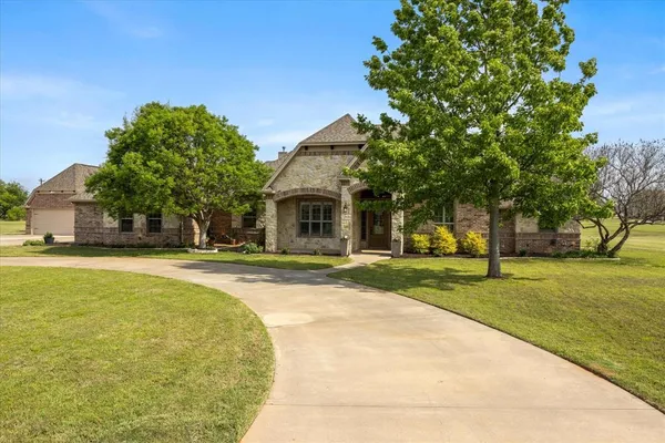 $979,000 | 1106 Iberian Court, Granbury, TX 76048