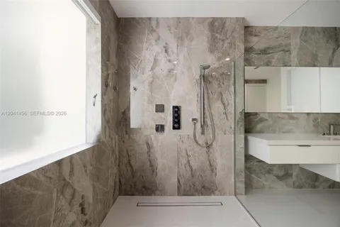 $4,750,000 | 3901 Kumquat Avenue, Miami, FL 33133