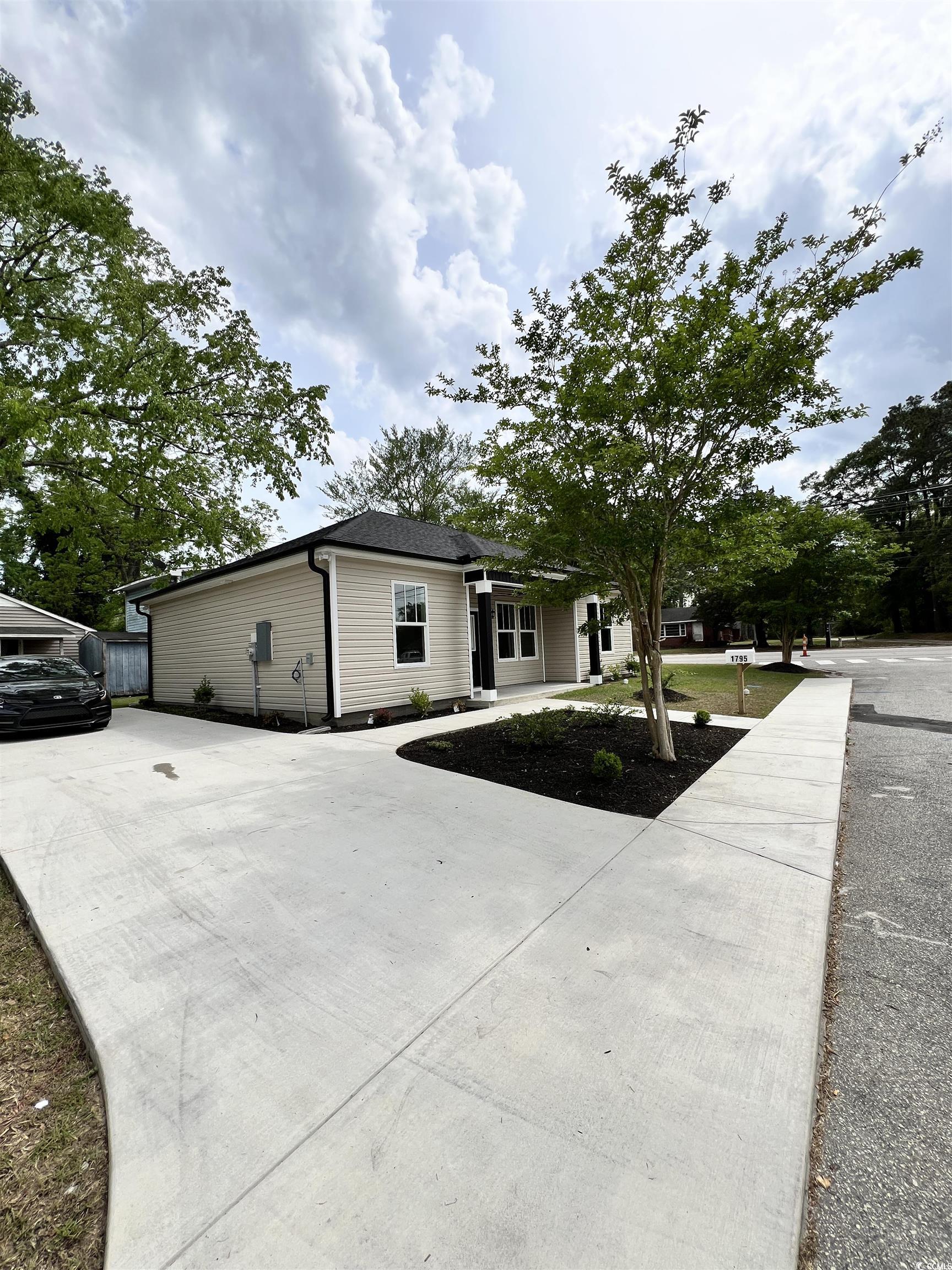 1795 Hemingway Street Conway, SC 29527 - Photo 23 of 29 View of front of home featuring concrete driveway