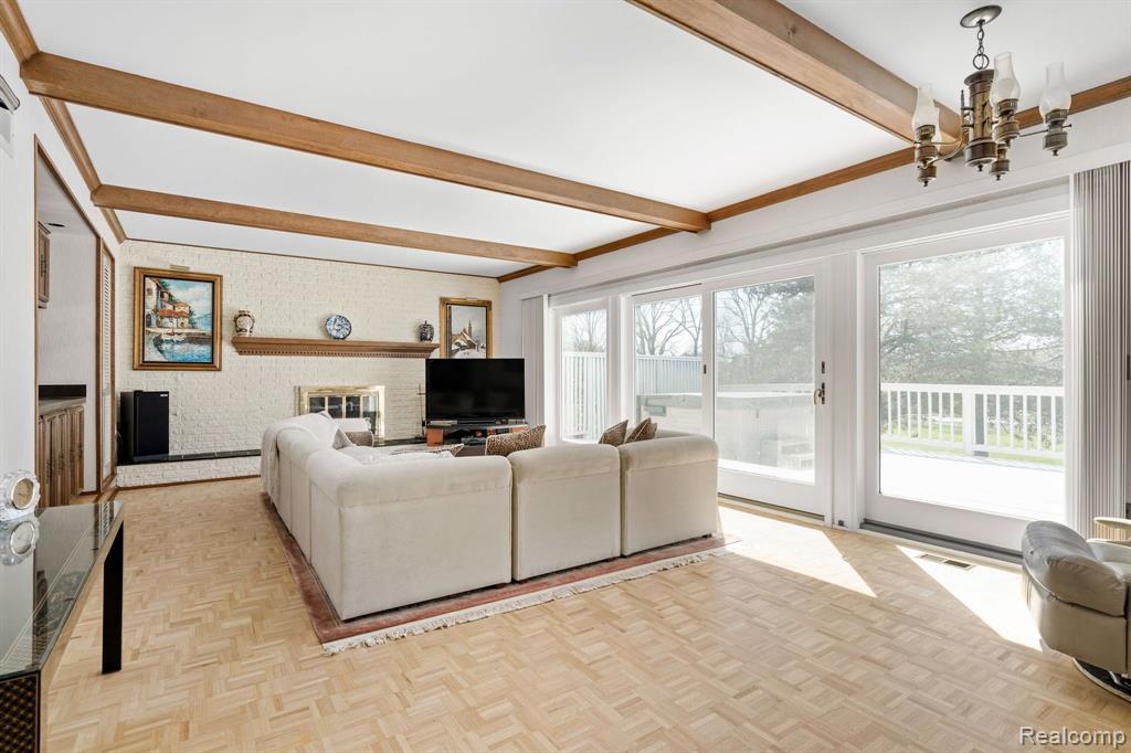 918 Langley Road Rochester Hills, MI 48309 - Photo 18 of 43
