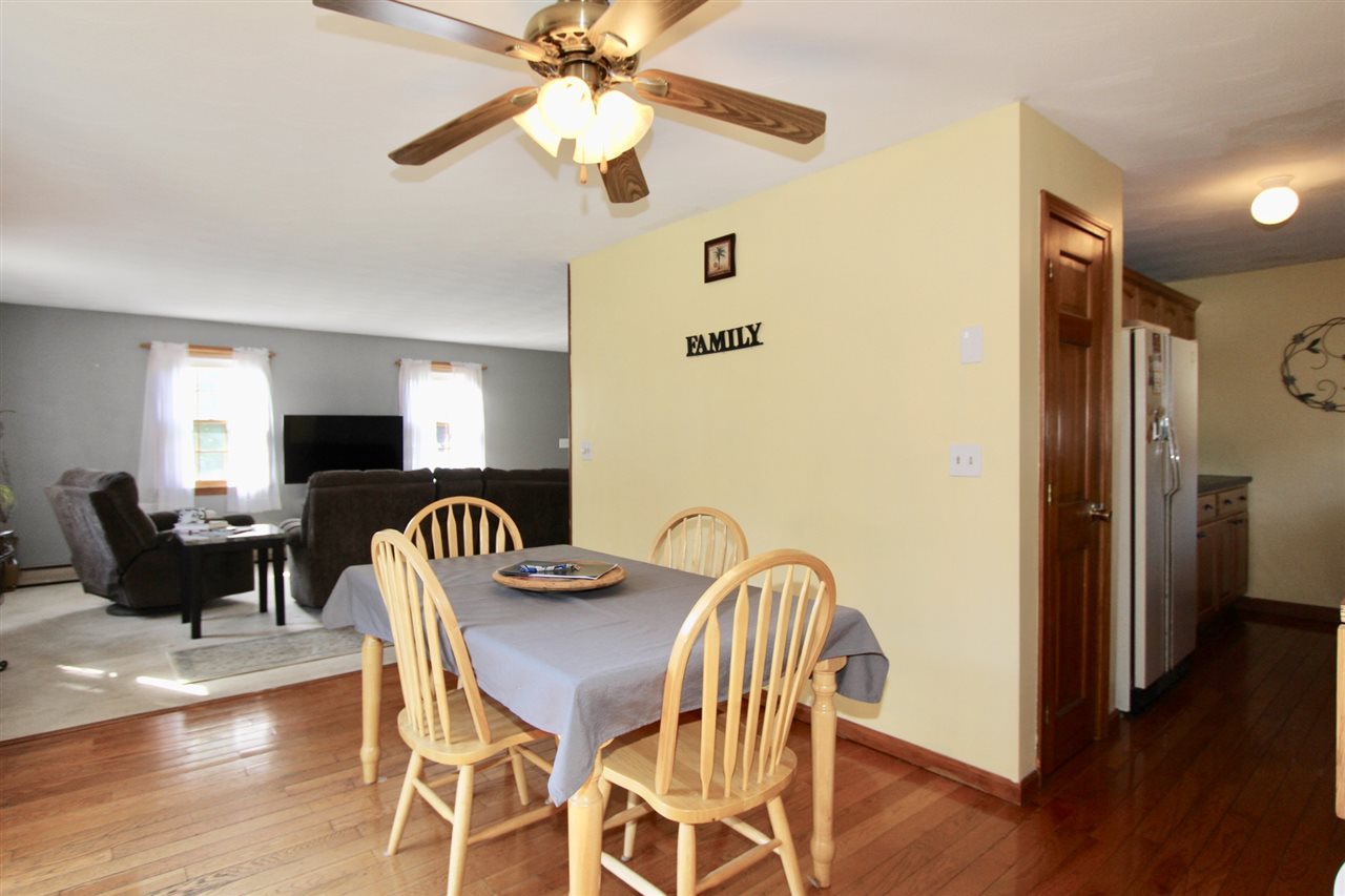 20 R Phillip Road Derry, NH 03038 - Photo 6 of 28