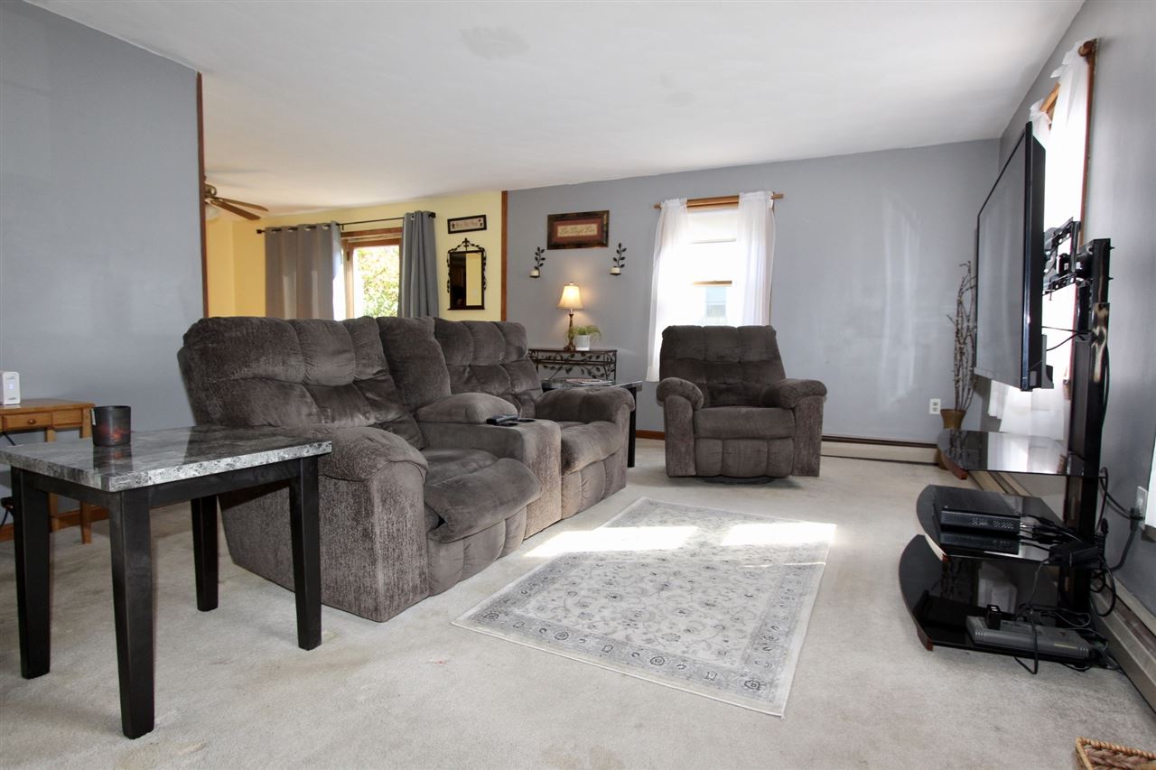 20 R Phillip Road Derry, NH 03038 - Photo 9 of 28