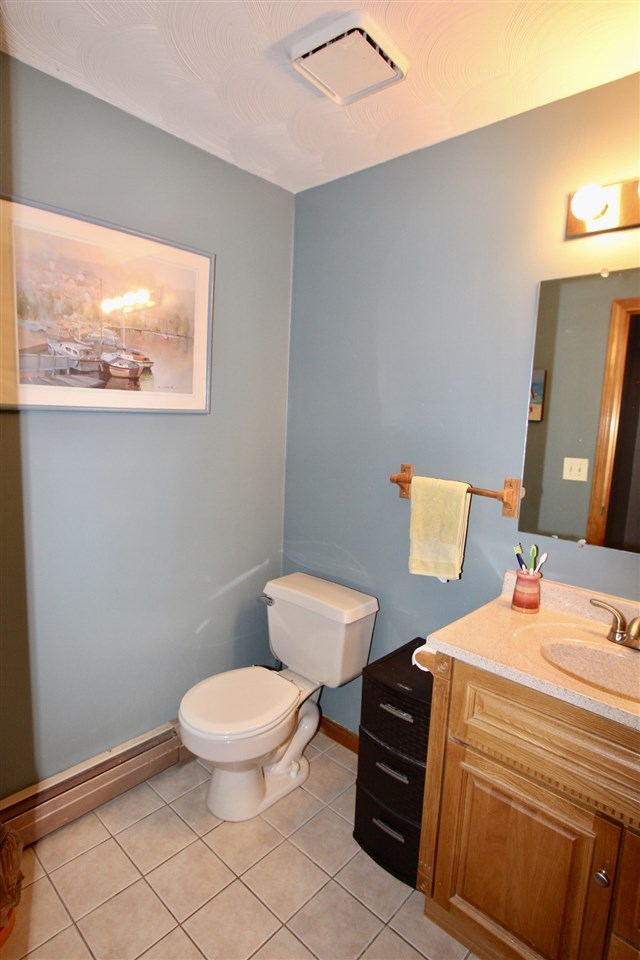 20 R Phillip Road Derry, NH 03038 - Photo 10 of 28