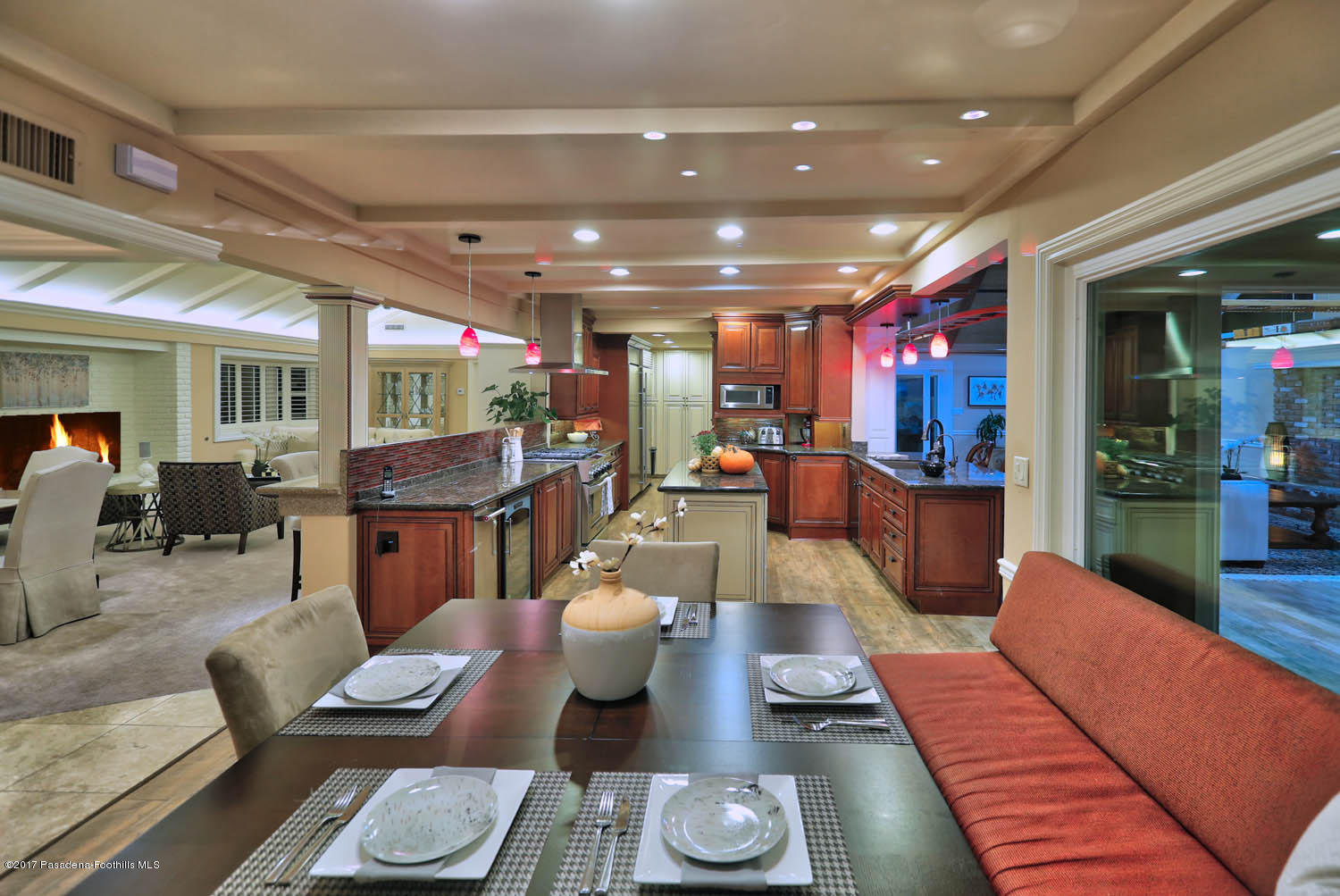 532 Whiting Woods Road Glendale, CA 91208 - Photo 12 of 47 MLS_a_IMG_8184_HDR